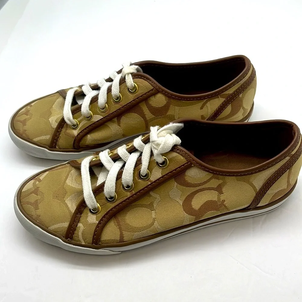 Coach Dee Logo Tennis Shoe‎ Lace Up Brown Sneaker Size 7B Athletic Preppy Retro